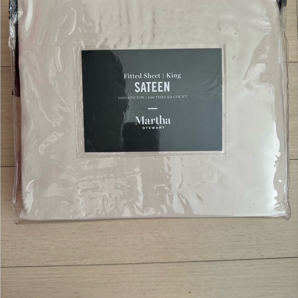 Martha Stewart fitted bed sheet and pillowcases - Picture 2 of 6